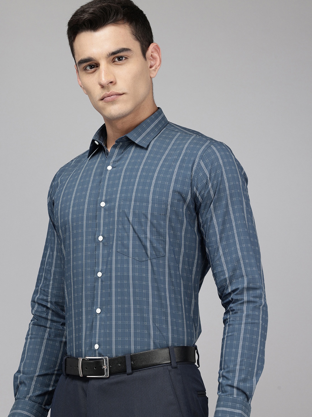 

Van Heusen Slim Fit Checked Formal Shirt, Navy blue