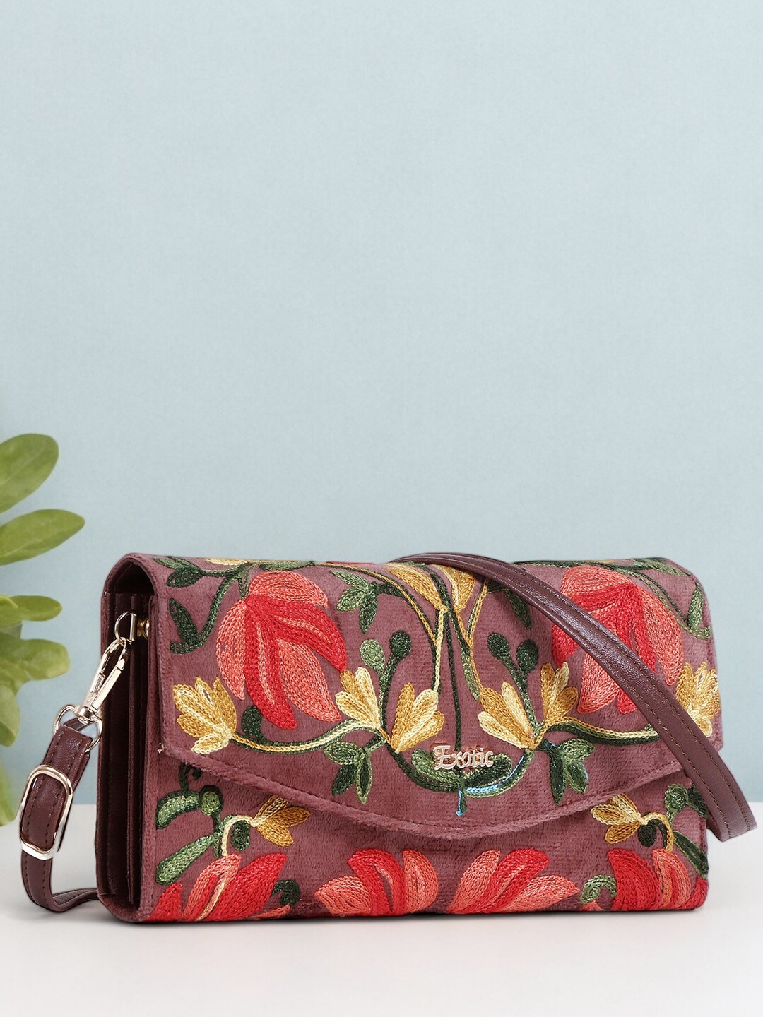 

Exotic Women Purse Clutch, Peach