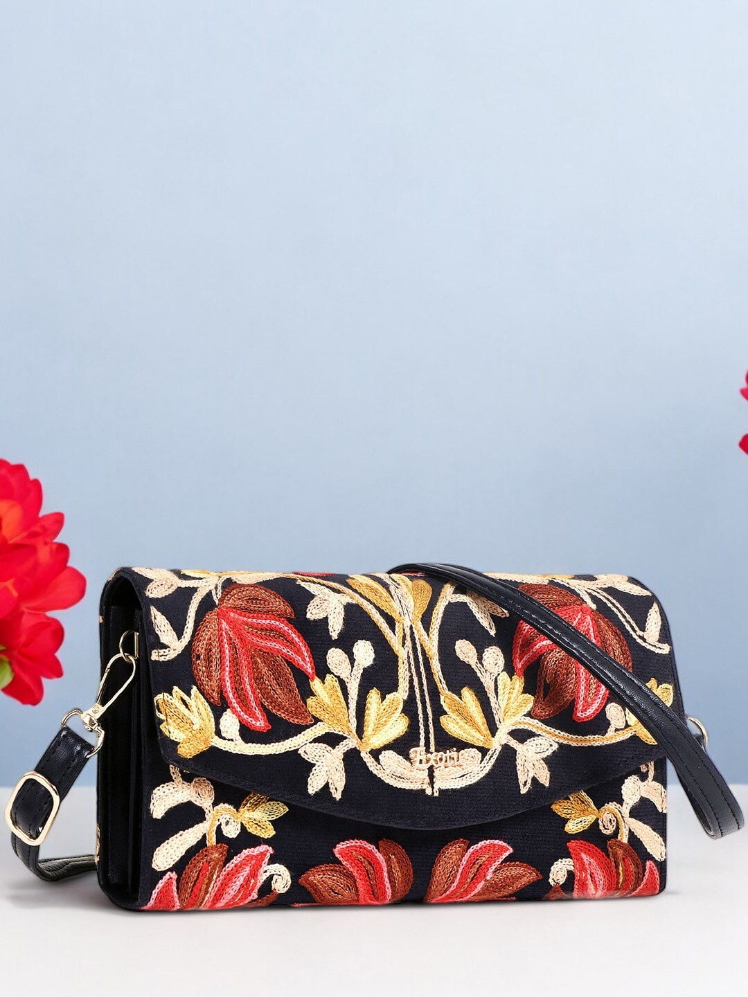 

Exotic Women Embroidered Purse Clutch, Black