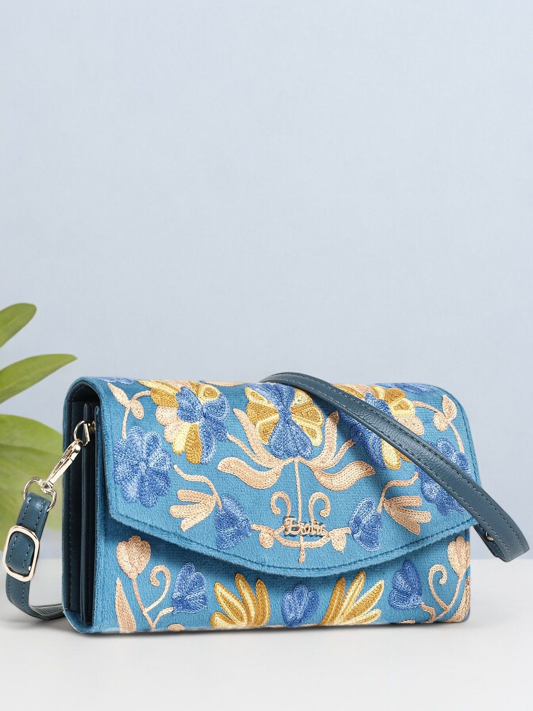 

Exotic Women Embroidered Purse Clutch, Blue
