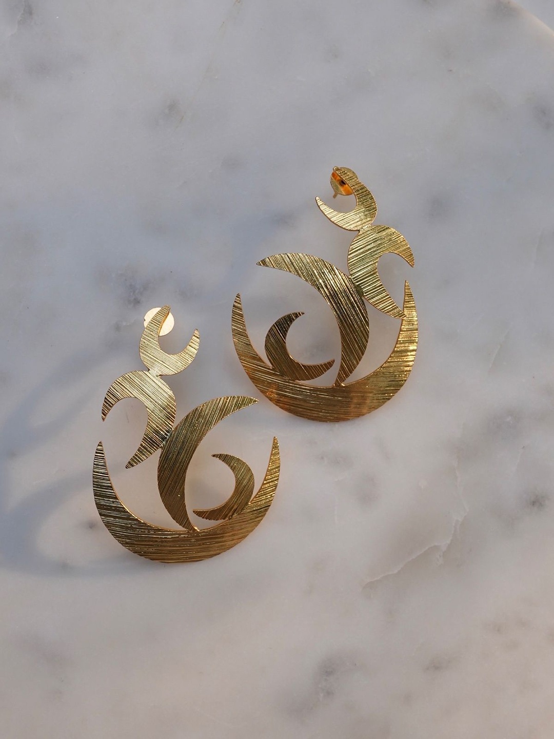 

Eurumme Contemporary Earrings, Gold