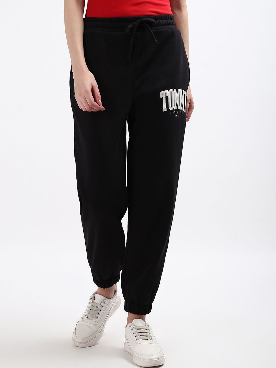 

Tommy Hilfiger Women Printed Mid Rise Joggers, Black