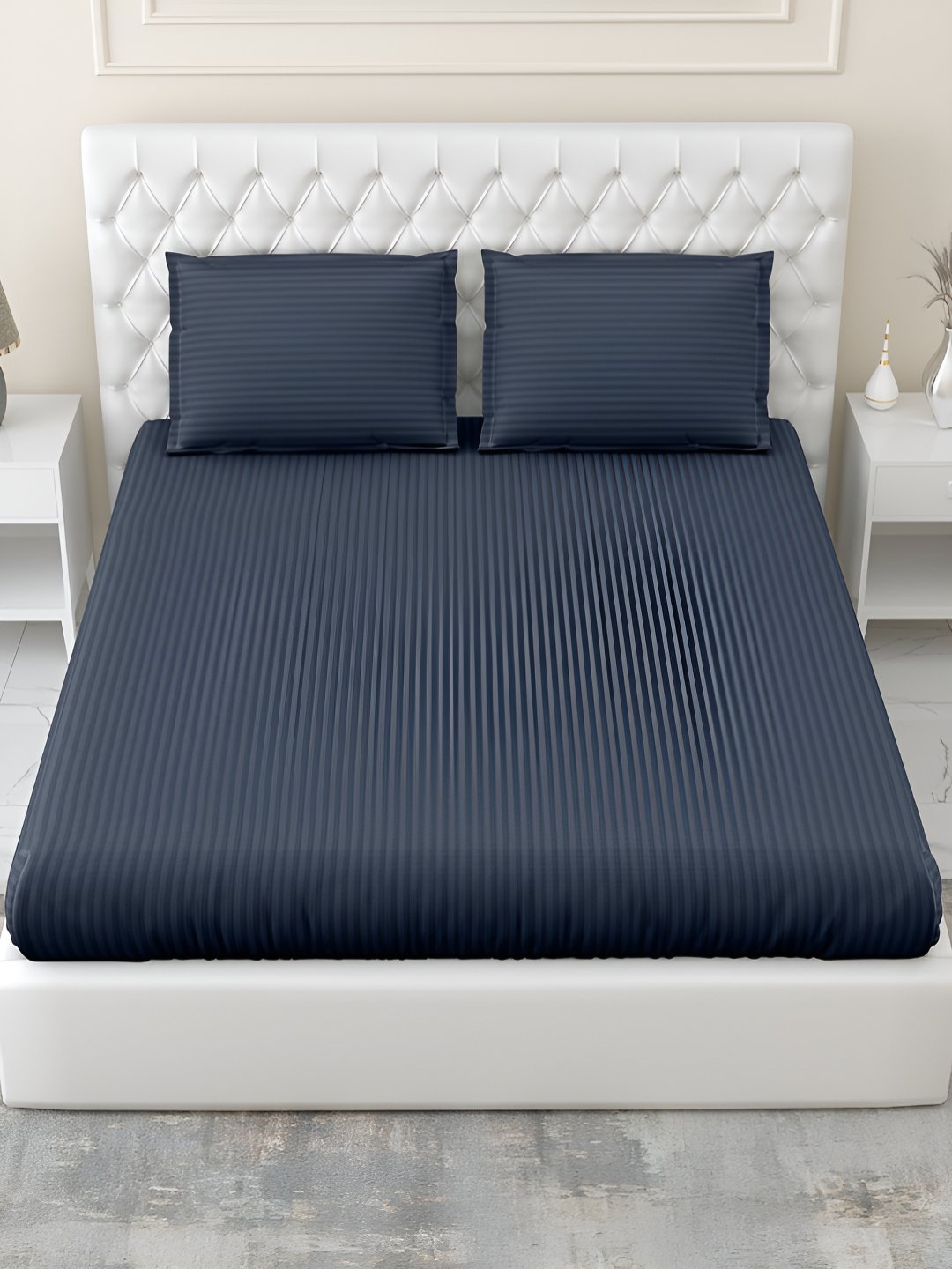 

haus & kinder Navy Blue Striped 210 TC King Bedsheet with 2 Pillow Covers