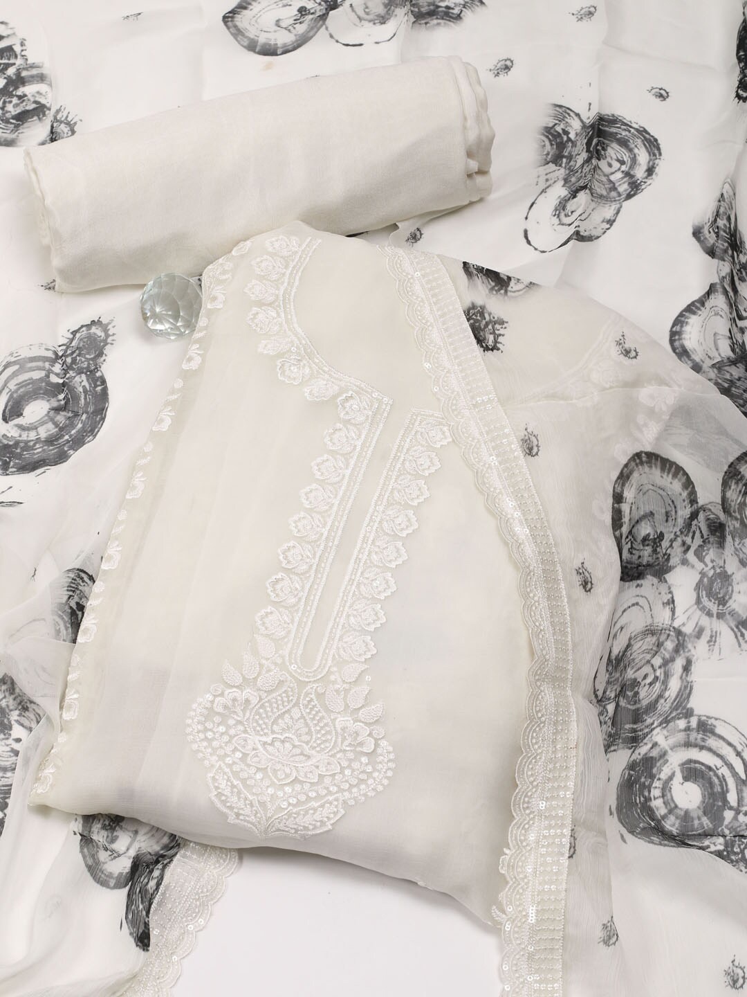 

Meena Bazaar Ethnic Motifs Embroidered Sequinned Unstitched Dress Material, Cream
