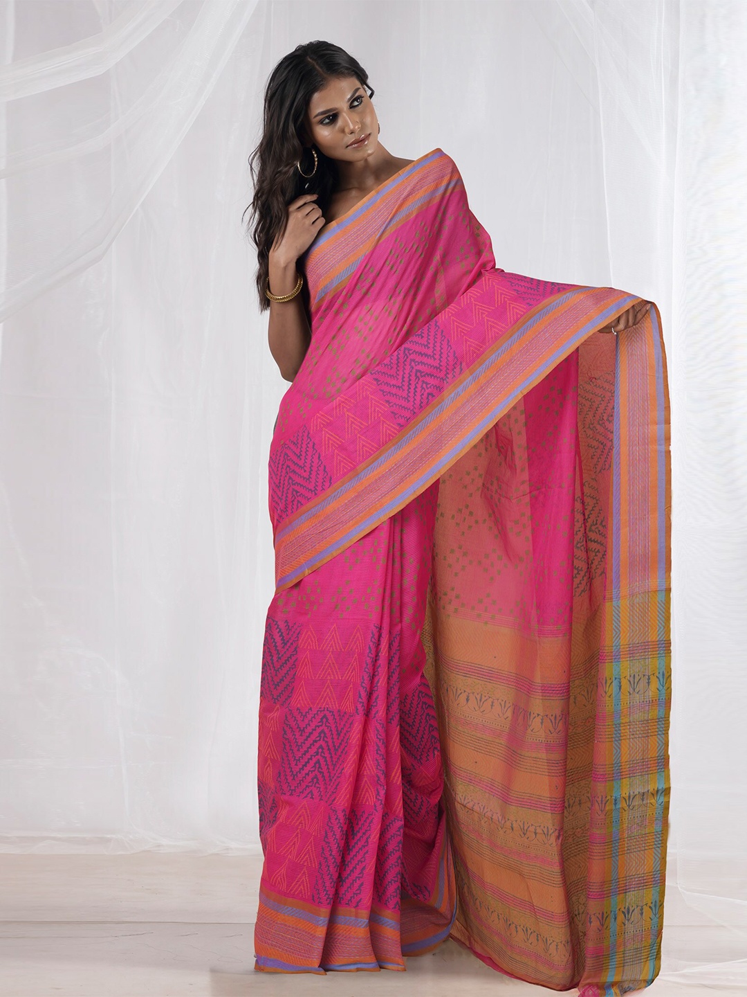 

Unnati Silks Ethnic Motifs Pure Cotton Handloom Mangalagiri Saree, Pink