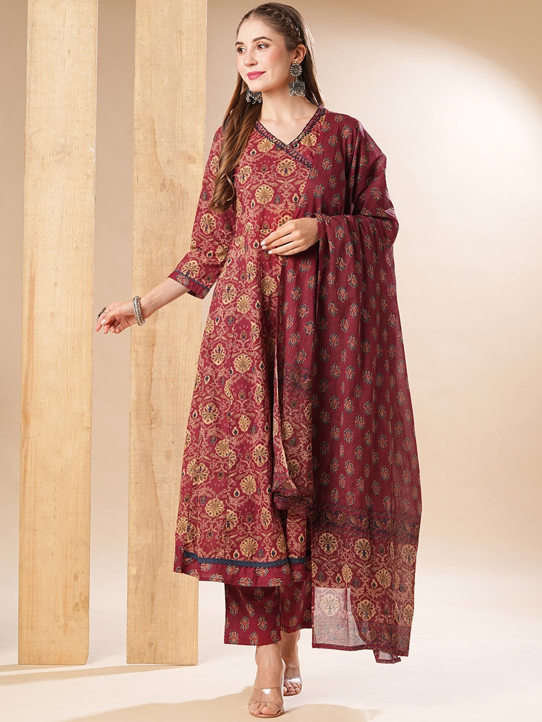 

FASHOR Women Floral Pure Cotton Kurta with Trousers & With Dupatta, Red
