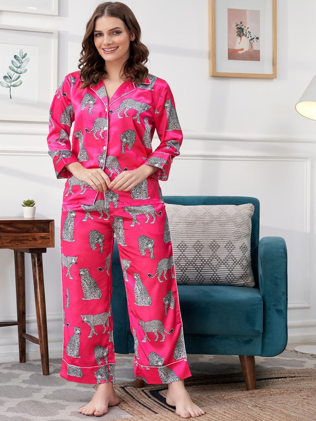 

Ezme Studio Women Animal Printed Night suit, Pink