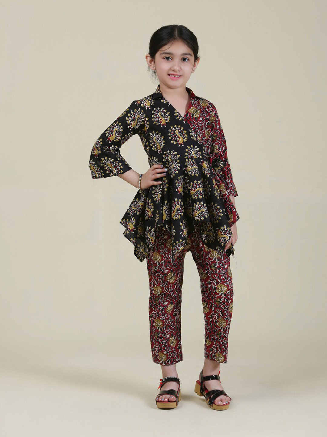 

Folk Culture Clothing Girls Printed Pure Cotton Tunic with Trouser, Black