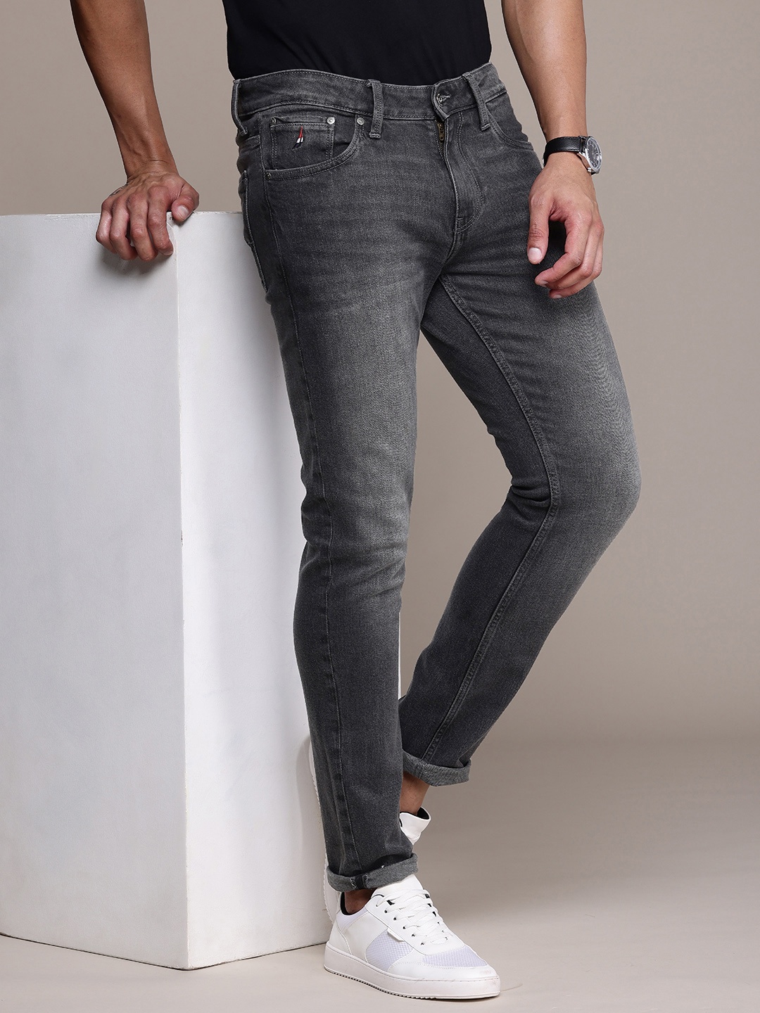 

Nautica Men Slim Fit Heavy Fade Stretchable Jeans, Grey