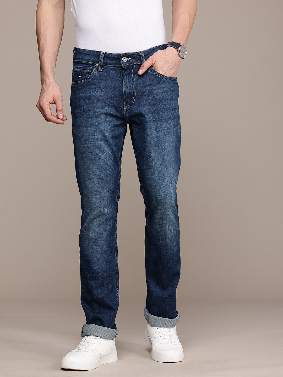 

Nautica Men Straight Fit Heavy Fade Stretchable Jeans, Blue