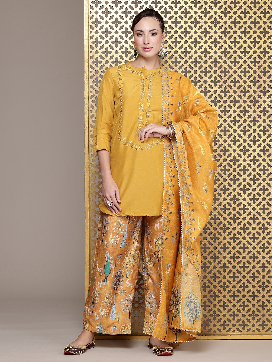 

House of Pataudi Women Floral Embroidered Regular Jashn Kurti With Palazzos & Dupatta, Mustard