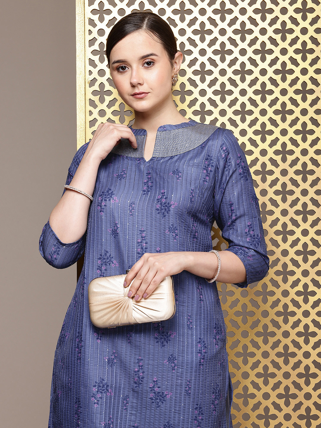 

House of Pataudi Floral Printed Sequinned Jashn Kurta, Blue