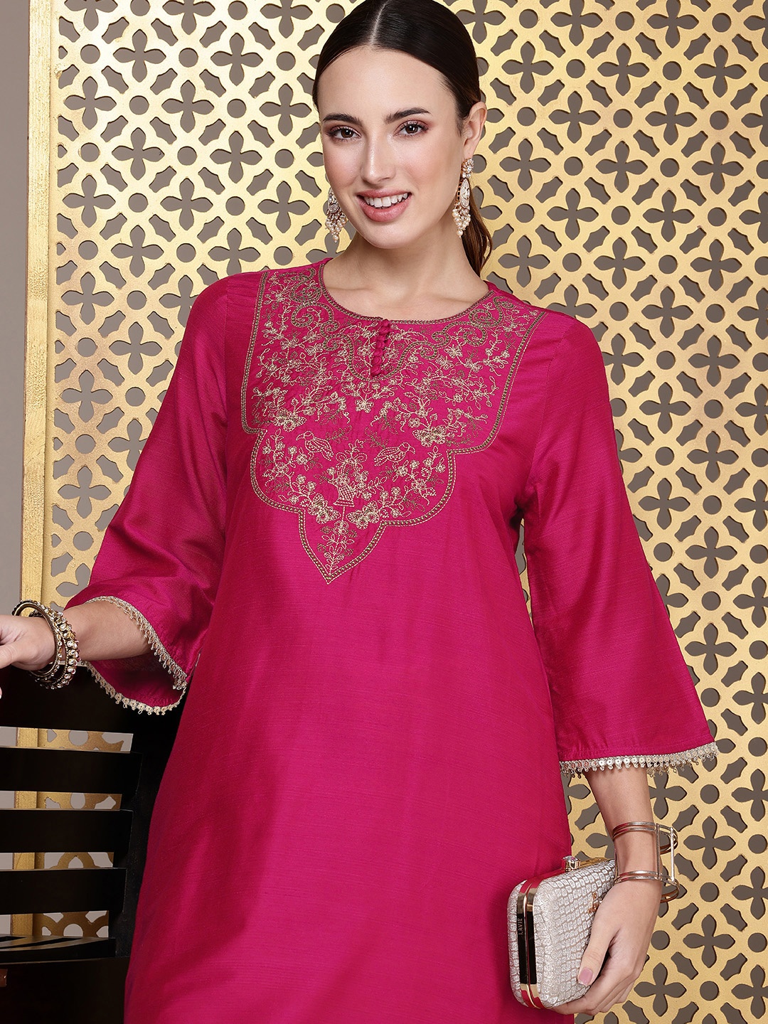 

House of Pataudi Floral Yoke Design Thread Work Jashn Kurta, Pink