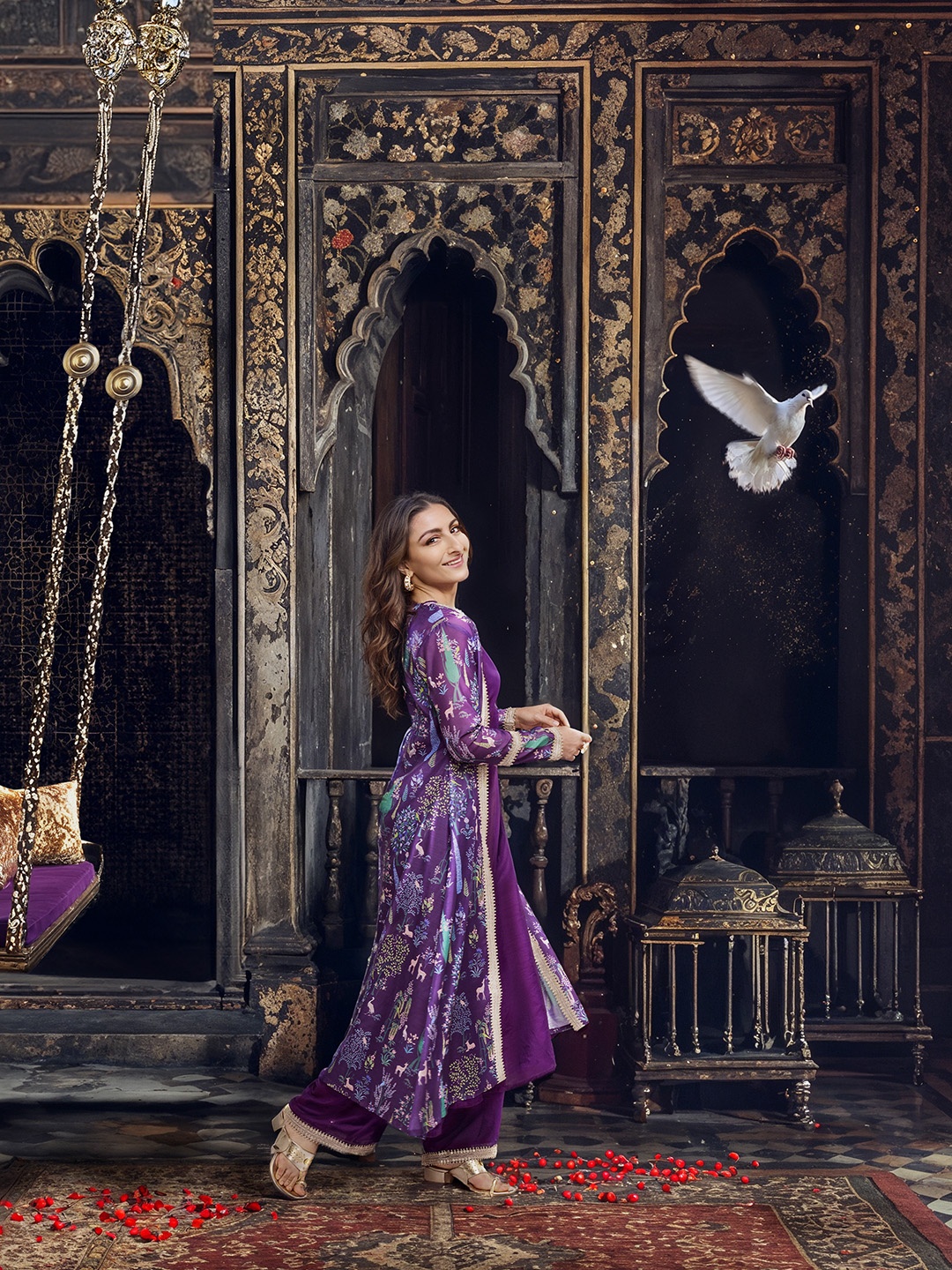 

House of Pataudi Women Jashn Angrakha Gotta Patti Kurta & Palazzos With Printed, Purple