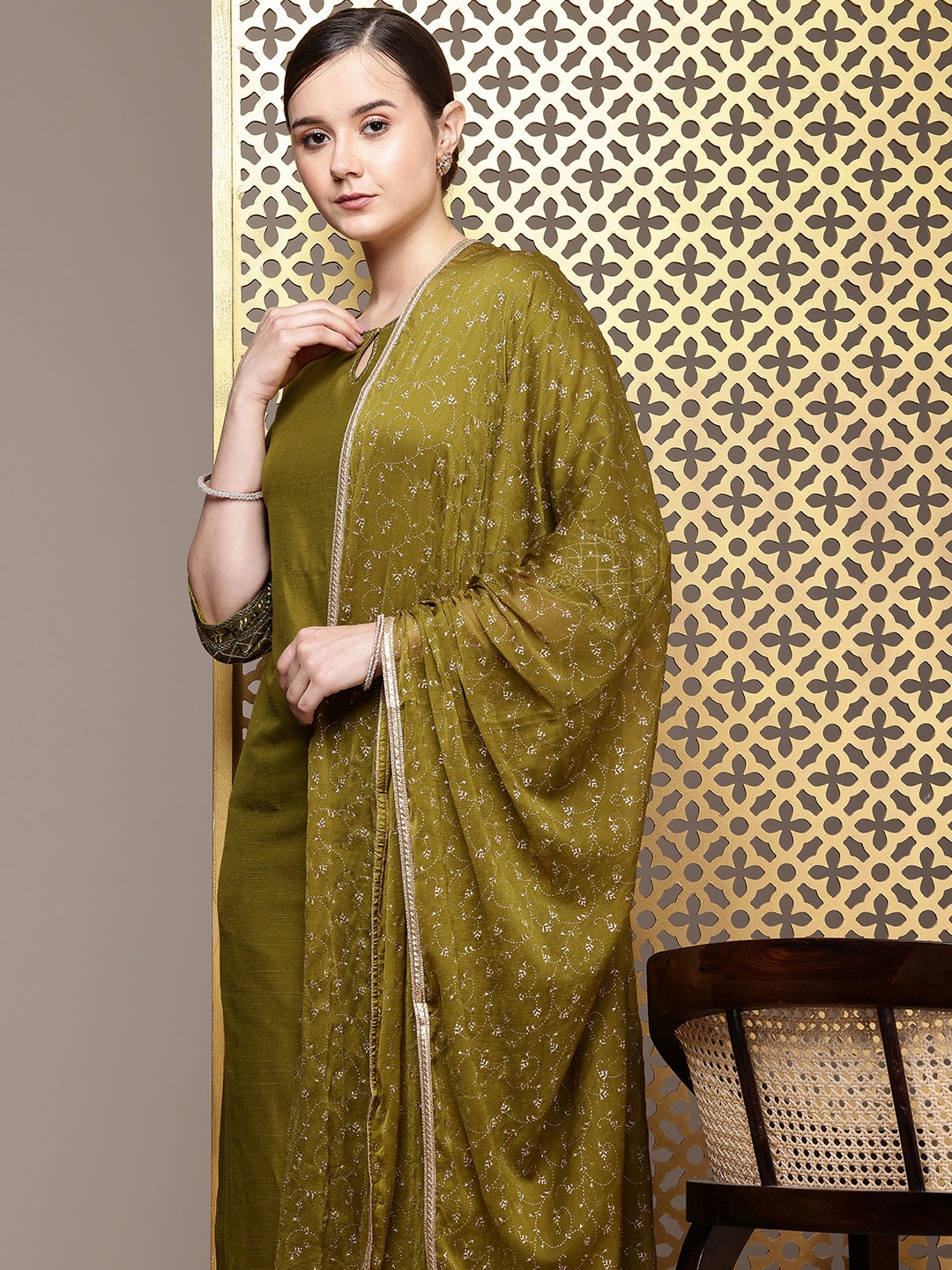 

House of Pataudi Zari Work Regular Jashn Kurta With Trousers & With Dupatta, Green
