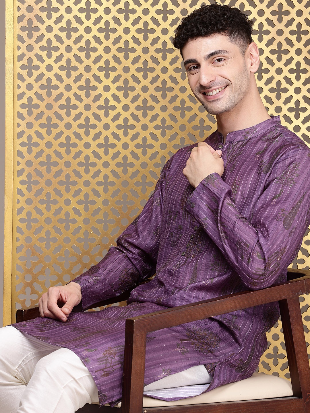 

House of Pataudi Floral Printed Mandarin Collar Sequinned Jashn Kurta, Purple