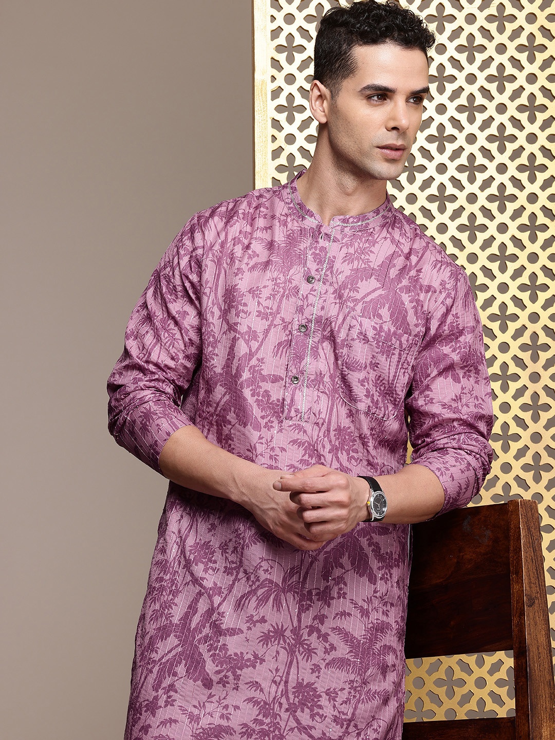 

House of Pataudi Jashn Floral Printed Sequinned Kurta, Mauve