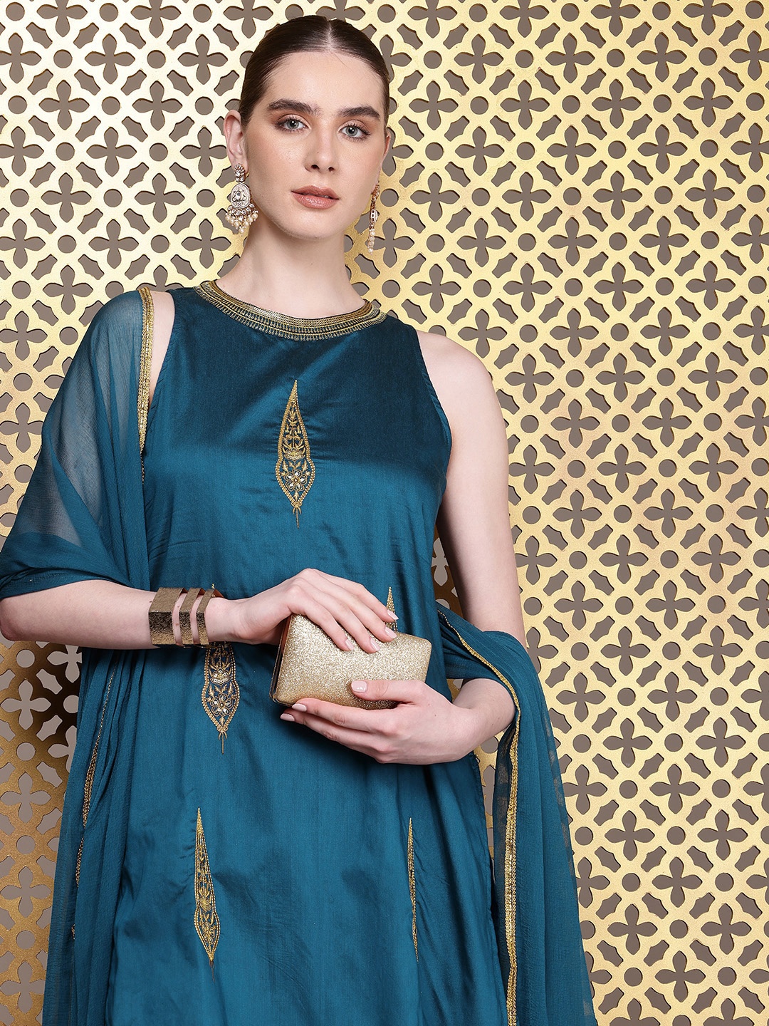 

House of Pataudi Embroidered Sequinned Jashn Kurta With Palazzos & Dupatta, Teal