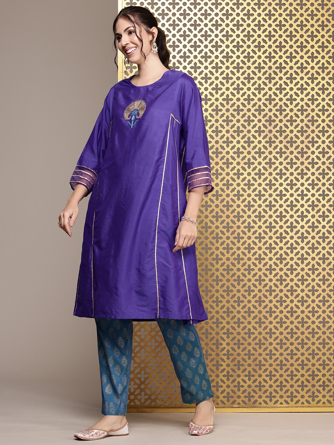 

House of Pataudi Jashn Ethnic Motifs Embroidered Sequined Kurta With Trousers & Dupatta, Blue