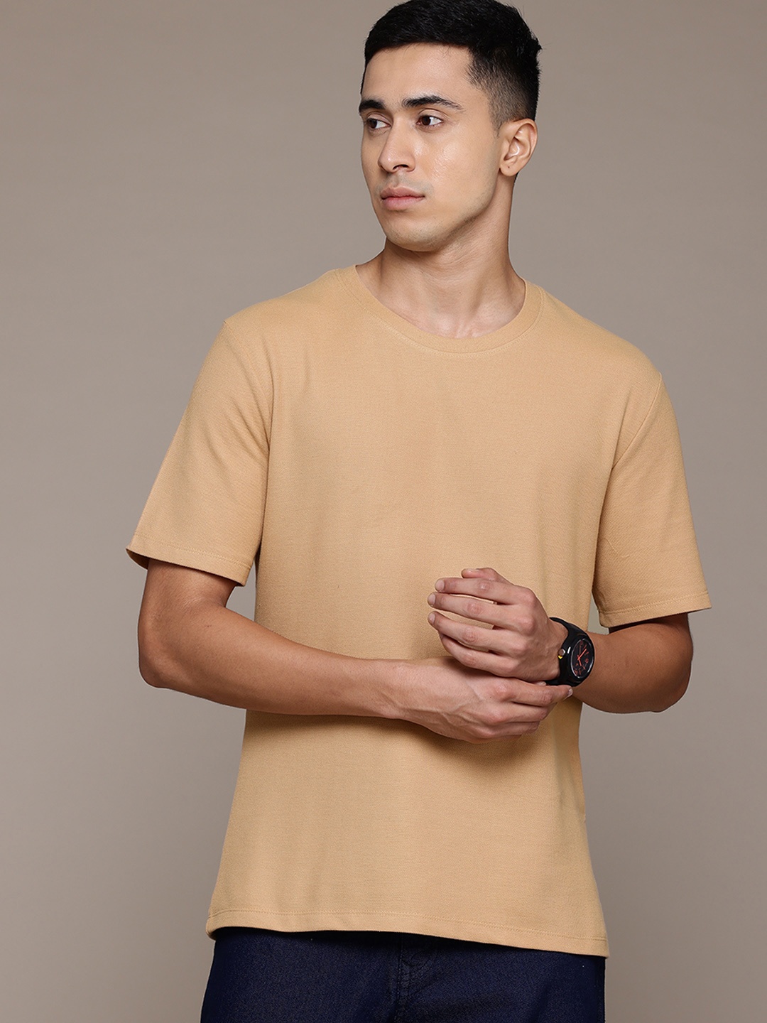 

The Roadster Lifestyle Co. Drop-Shoulder Sleeves Regular Fit Casual T-shirt, Beige