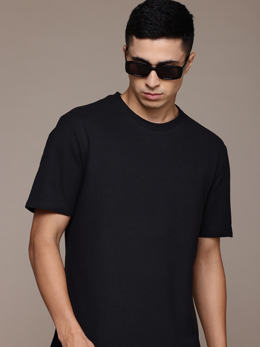 

The Roadster Lifestyle Co. Regular Fit Casual T-shirt, Black