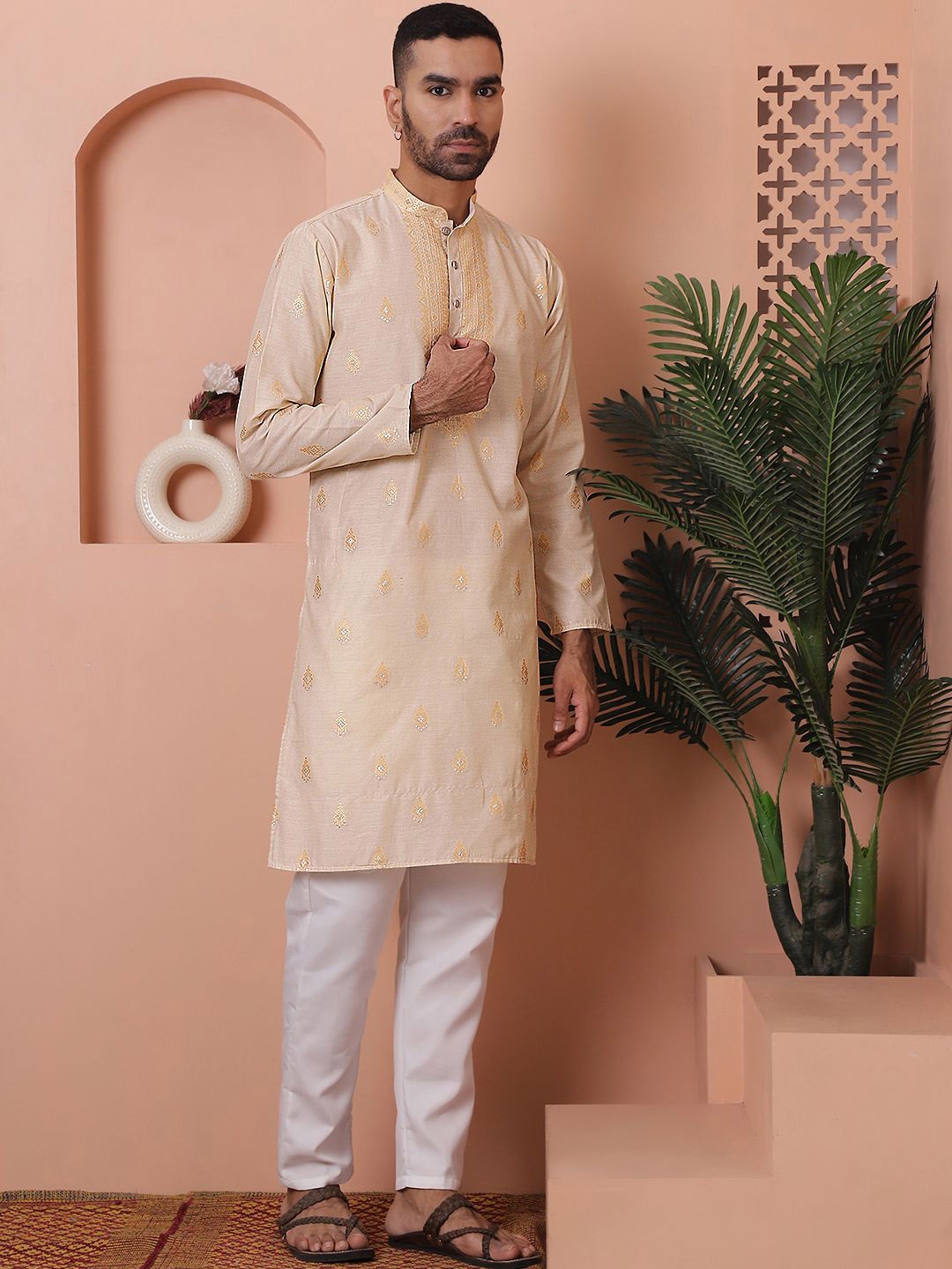 

Jompers Printed Mandarin Collar Long Sleeves Kurta with Pyjamas, Cream