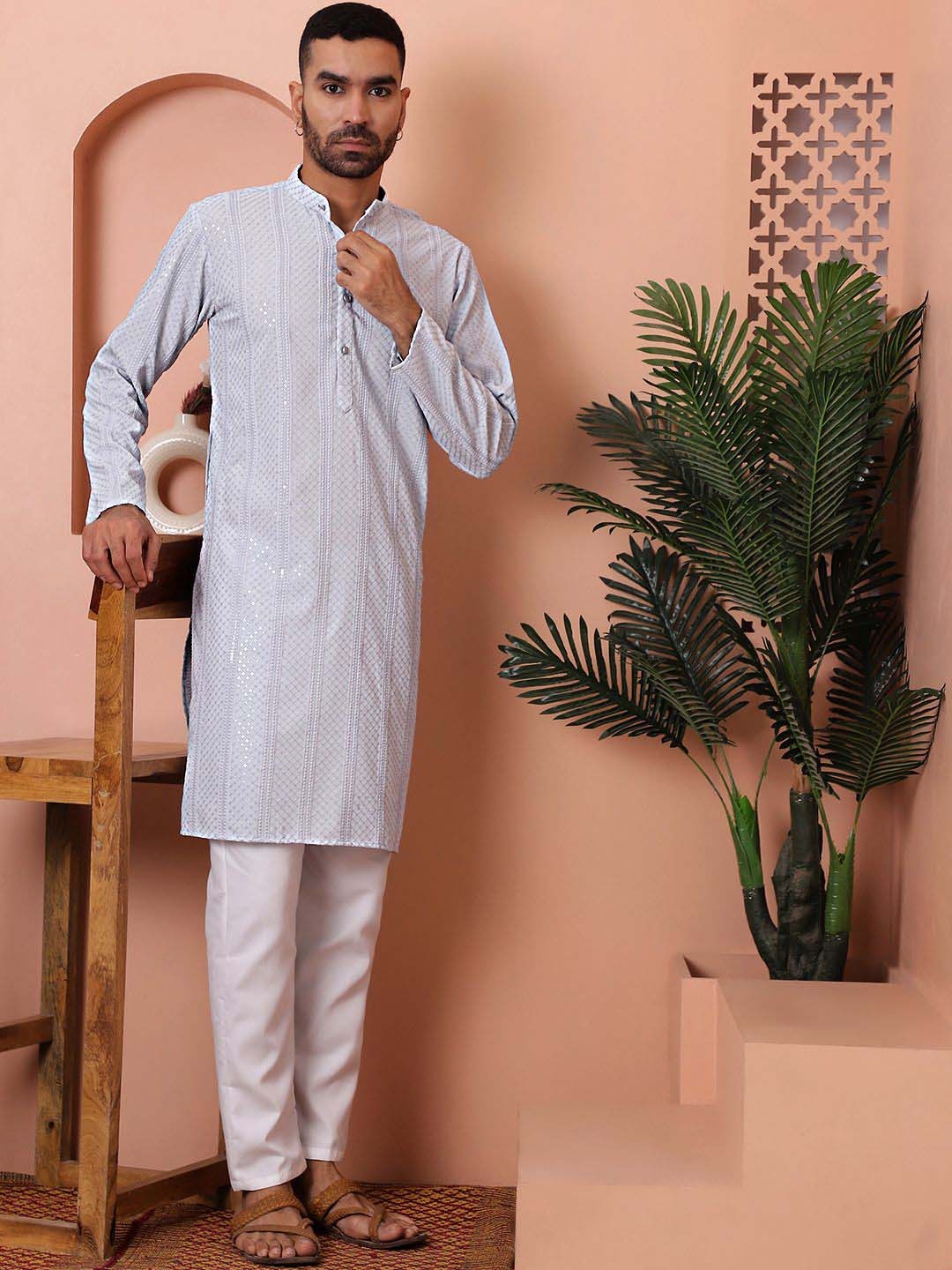 

Jompers Ethnic Motifs Embroidered Regular Sequinned Kurta with Pyjamas, Grey
