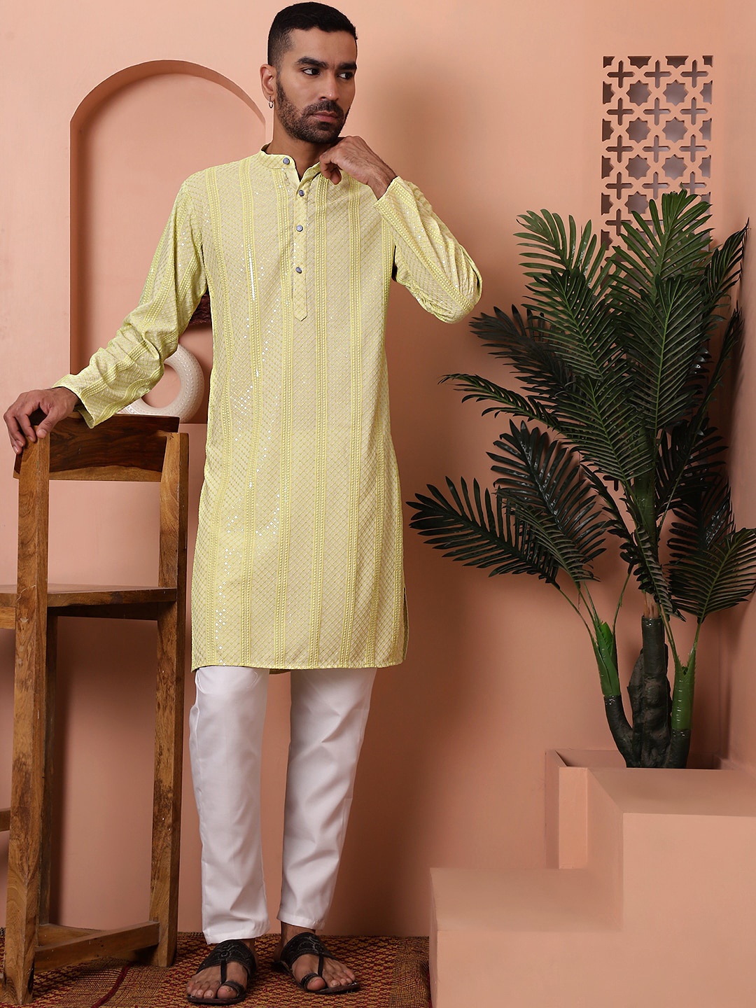 

Jompers Ethnic Motifs Embroidered Regular Sequinned Kurta with Pyjamas, Yellow