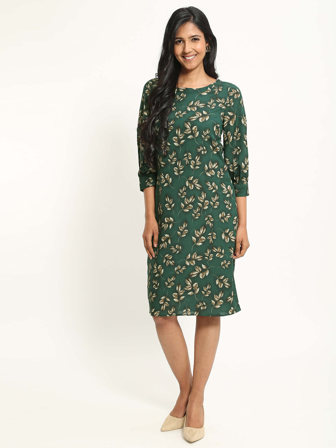 

SALT ATTIRE Floral Printed Round Neck Sheath Dress, Green