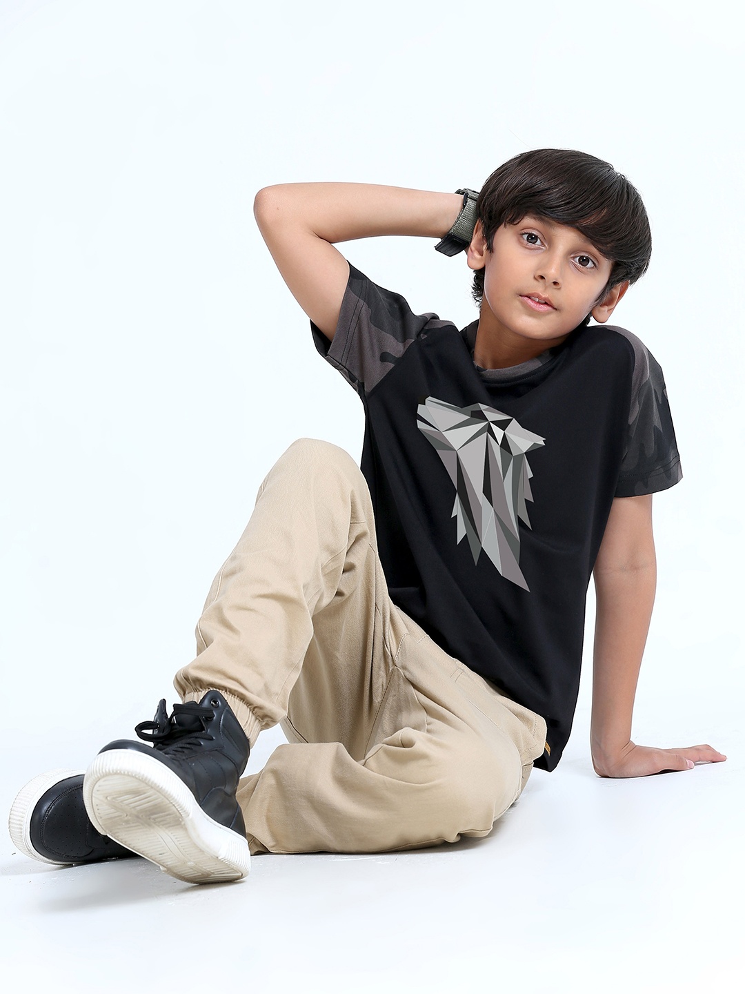 

STELLERS Boys Round Neck Graphic Printed T-shirt, Black