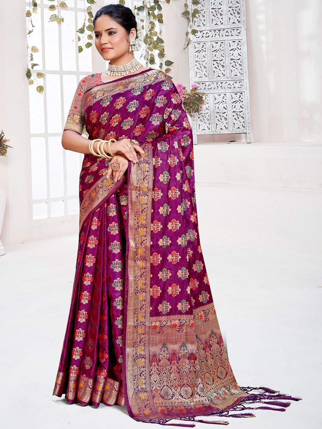 

SANGAM PRINTS Woven Design Zari Silk Blend Tussar Saree, Purple