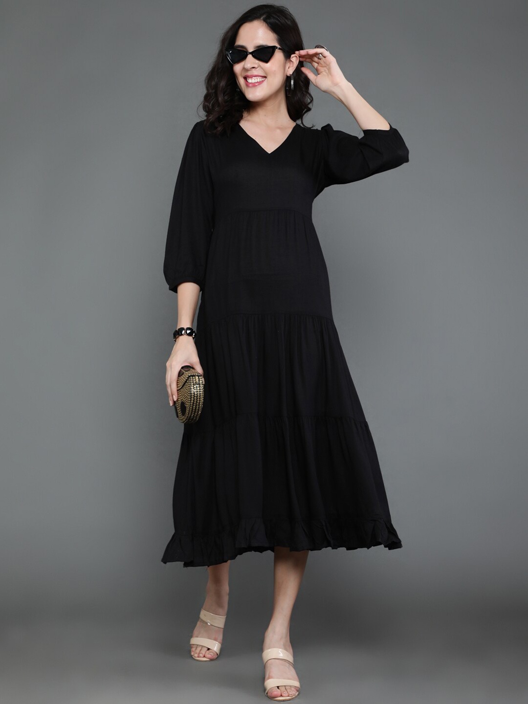 

antaran V-Neck Puff Sleeve A-Line Midi Dress, Black