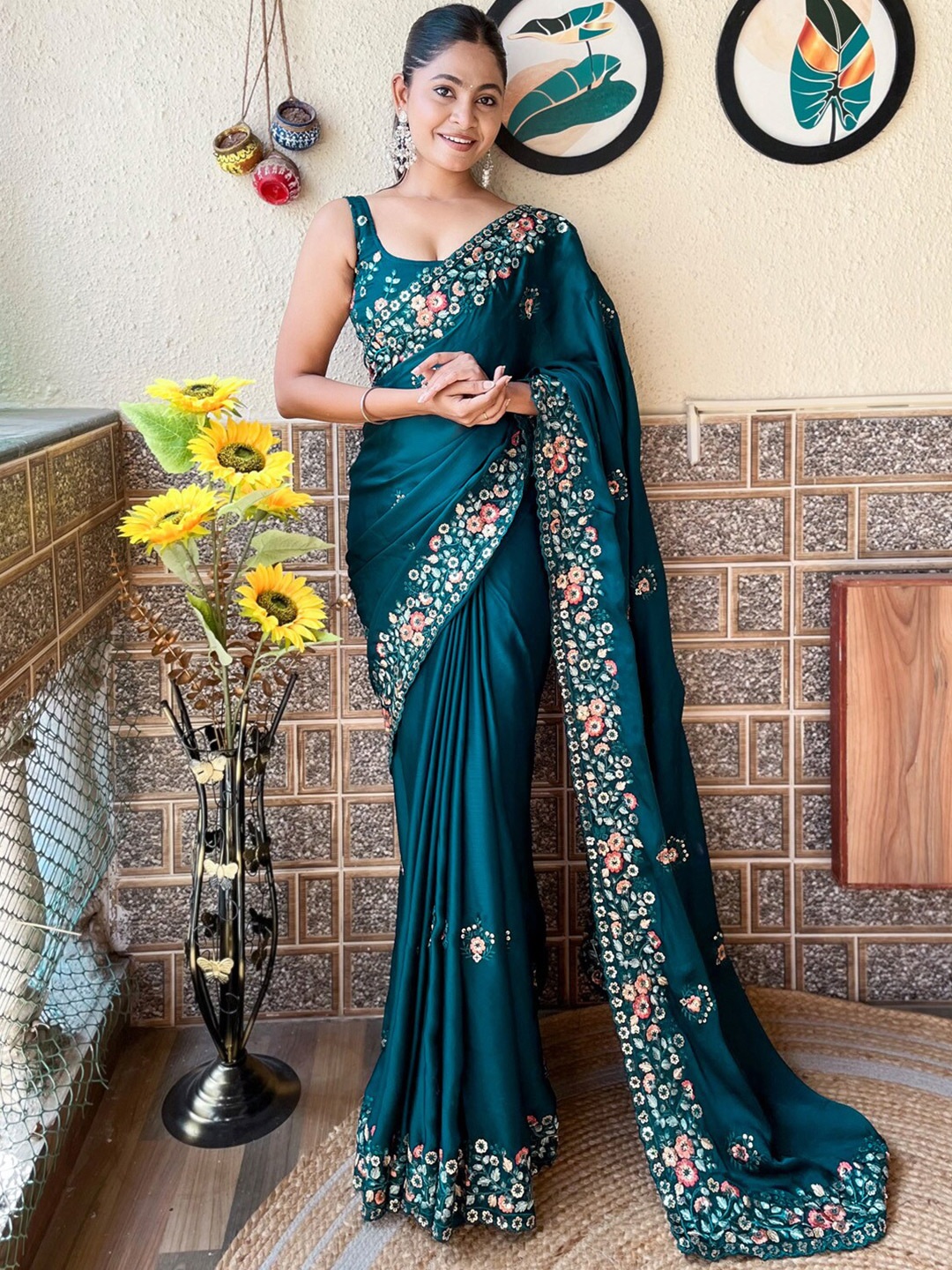 

Mitera Ethnic Motifs Sequinned Poly Chiffon Saree With Blouse Piece, Teal