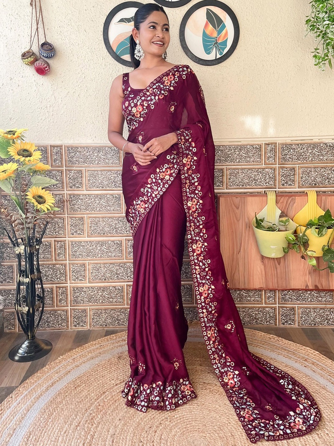 

Mitera Ethnic Motifs Sequinned Poly Chiffon Saree, Magenta