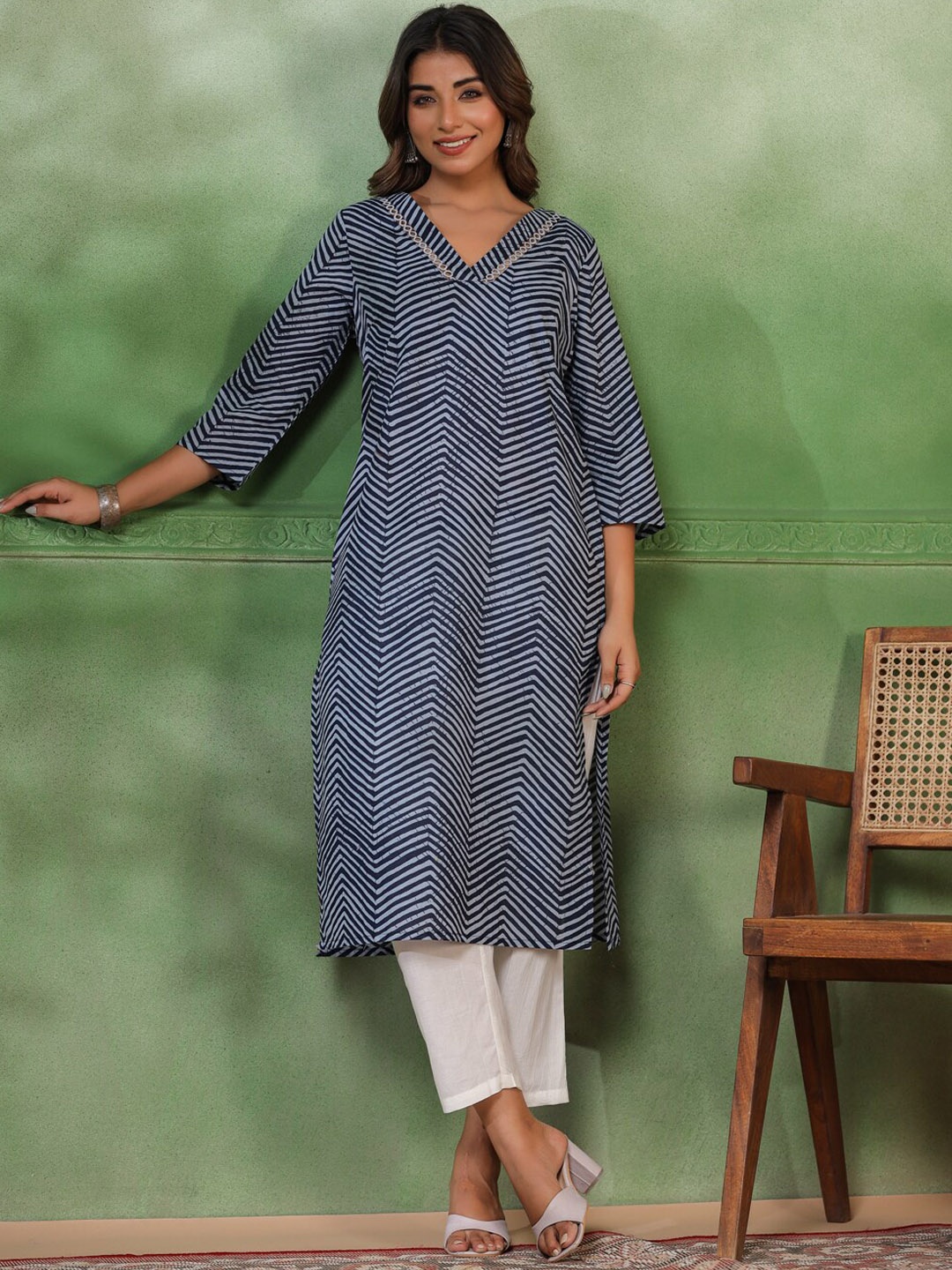 

Sangria Printed Cotton Straight Kurta, Blue