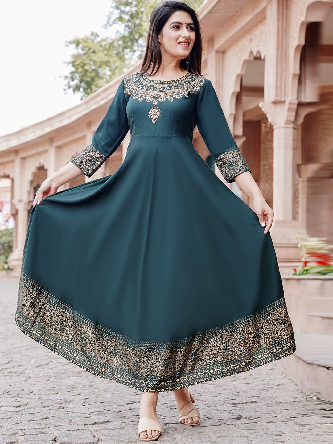 

NEW STYLISH Ethnic Motifs Printed Round Neck Anarkali Kurta With Dupatta, Green