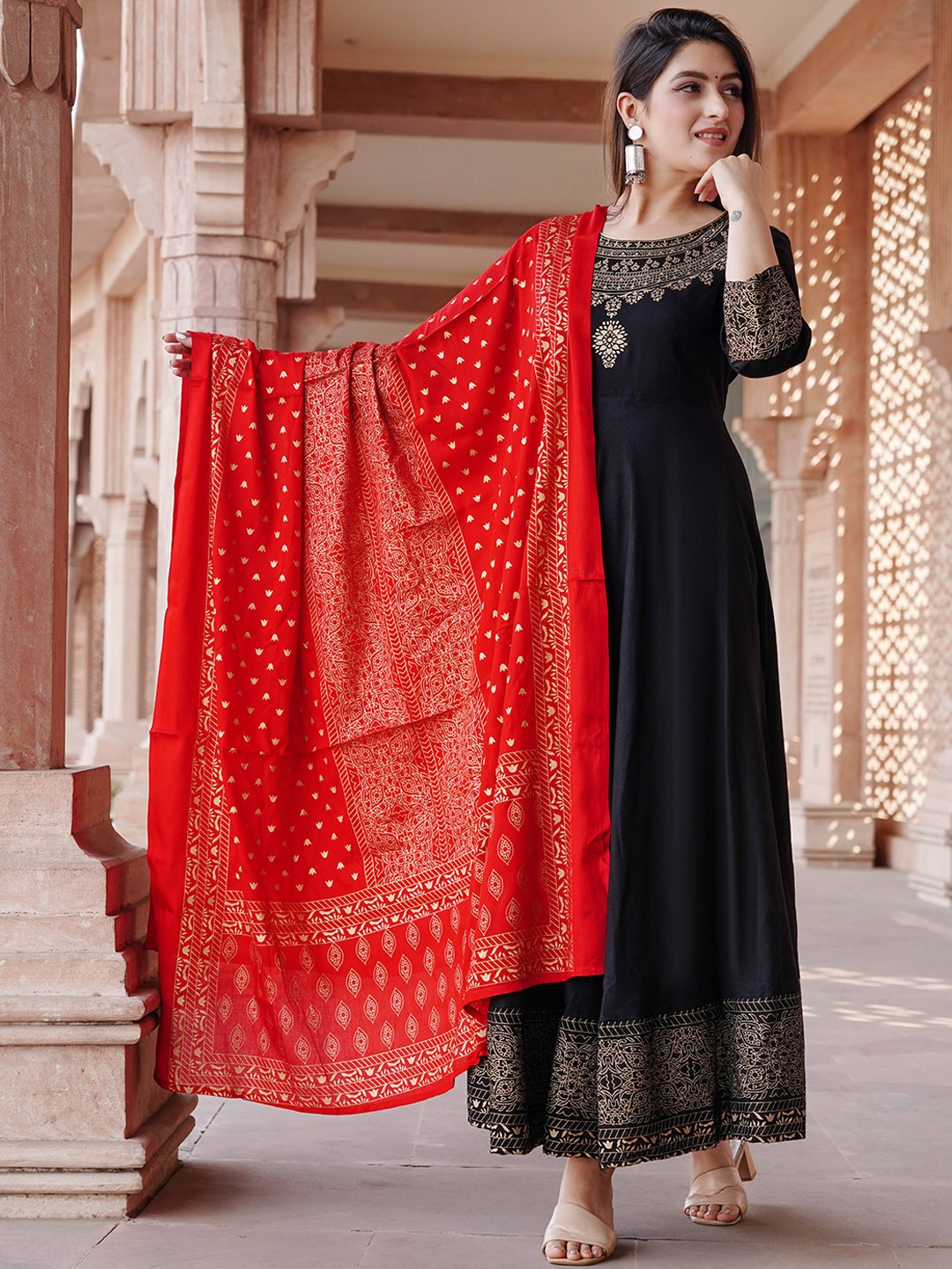 

NEW STYLISH Ethnic Motifs Printed Round Neck Anarkali Kurta With Dupatta, Black