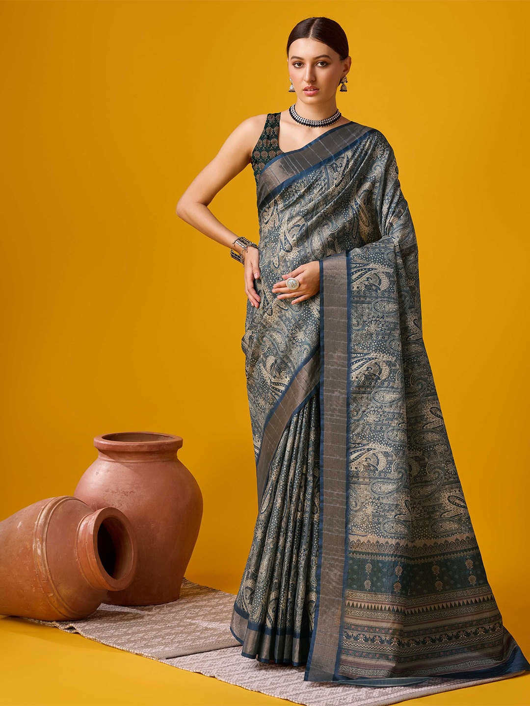 

Mitera Paisley Zari Saree, Navy blue
