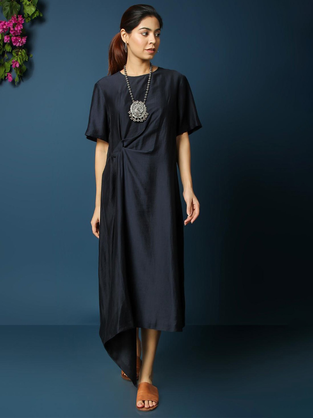 

VASSTRAM Round Neck Cotton A-Line Midi Dress, Black