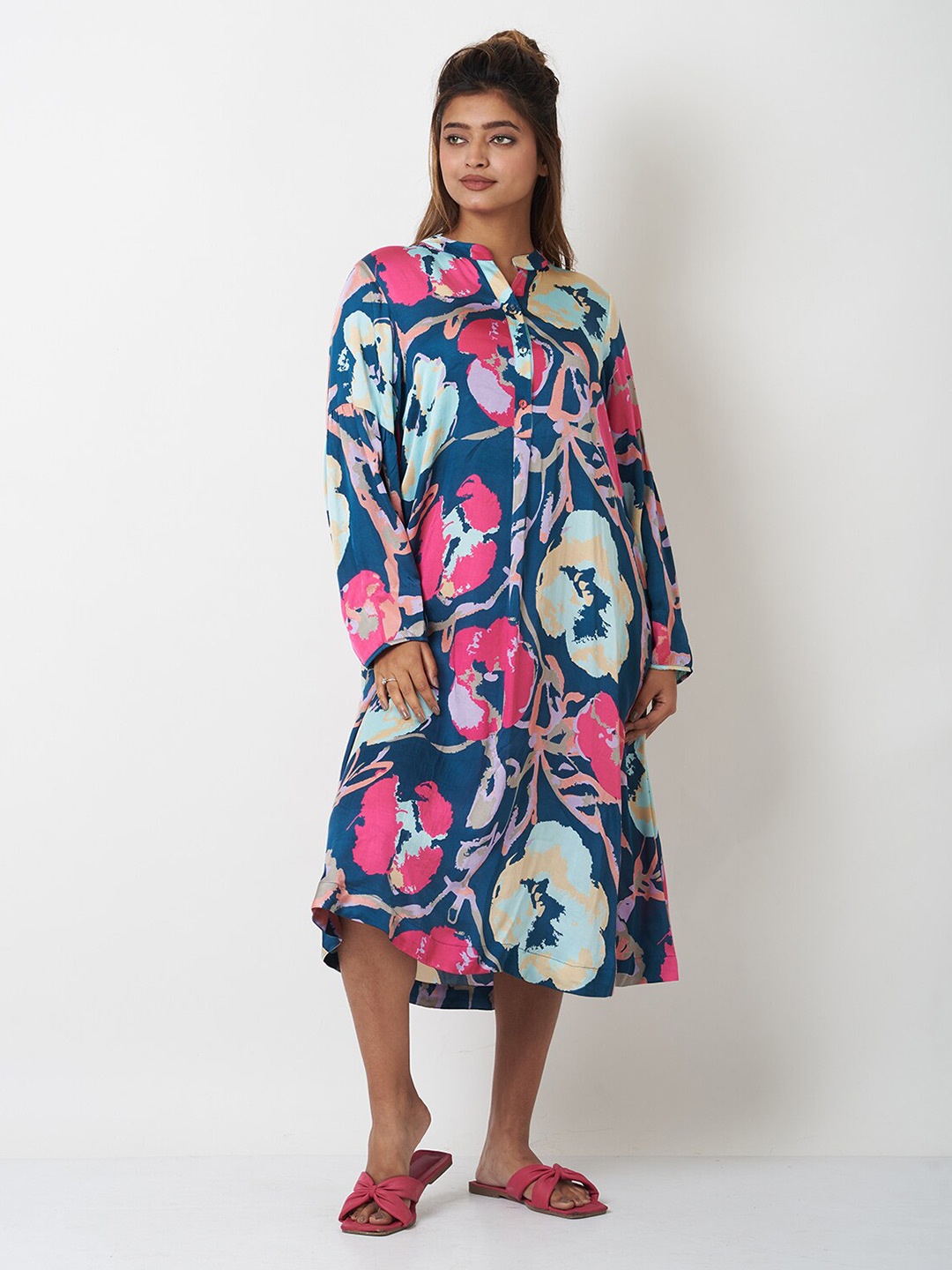 

VASSTRAM Print Cape Sleeve Satin Sheath Dress, Teal