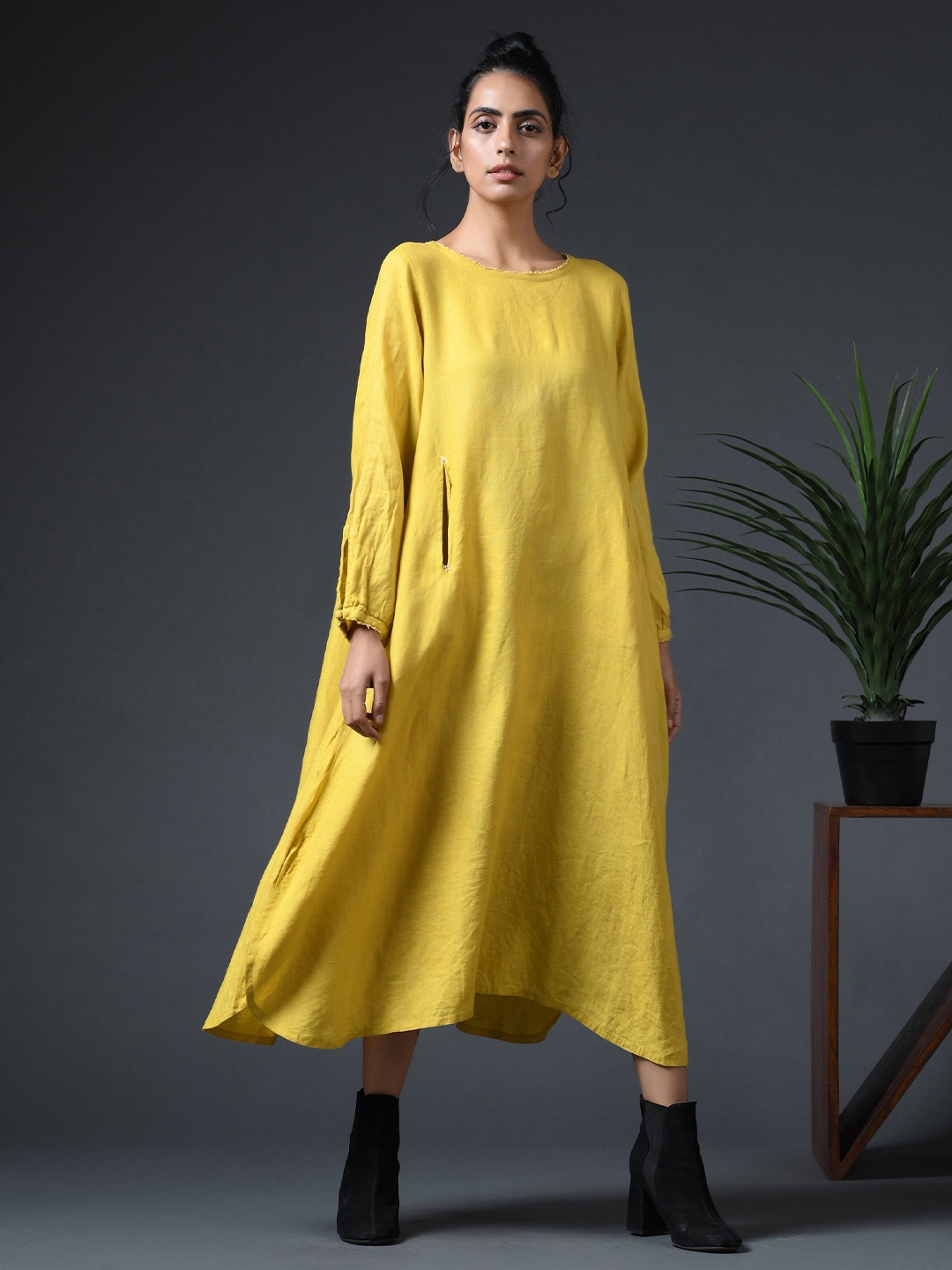 

VASSTRAM Long Sleeves Linen A-Line Midi Dress, Yellow