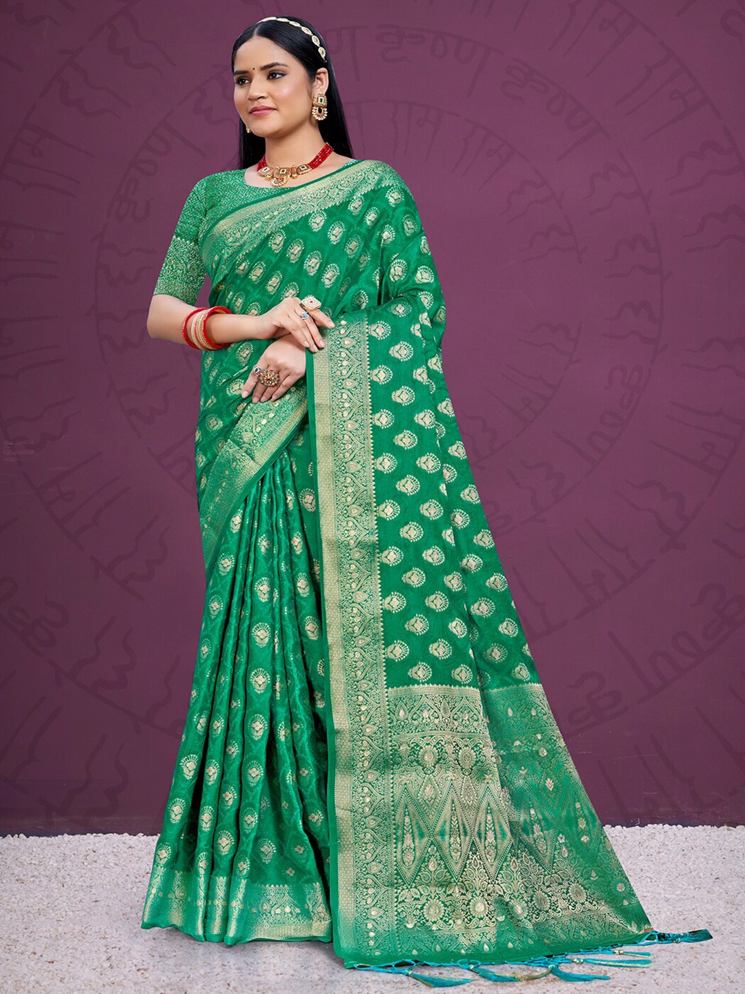 

SANGAM PRINTS Woven Design Zari Silk Blend Tussar Saree, Green