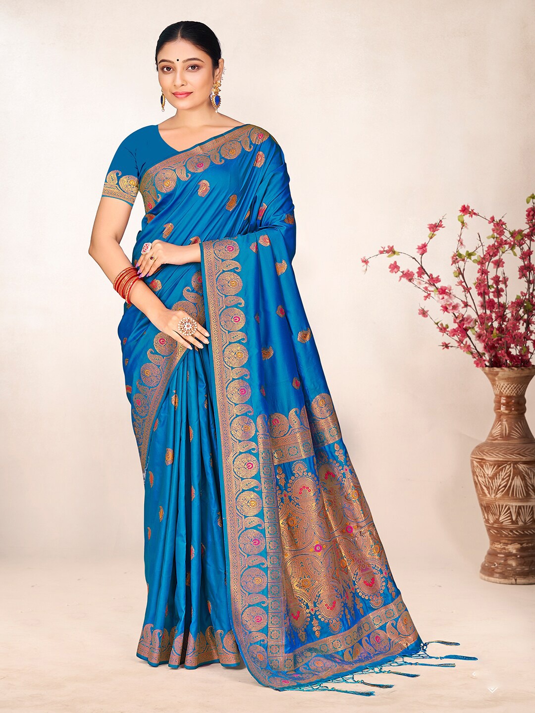 

SANGAM PRINTS Woven Design Zari Silk Blend Tussar Saree, Blue