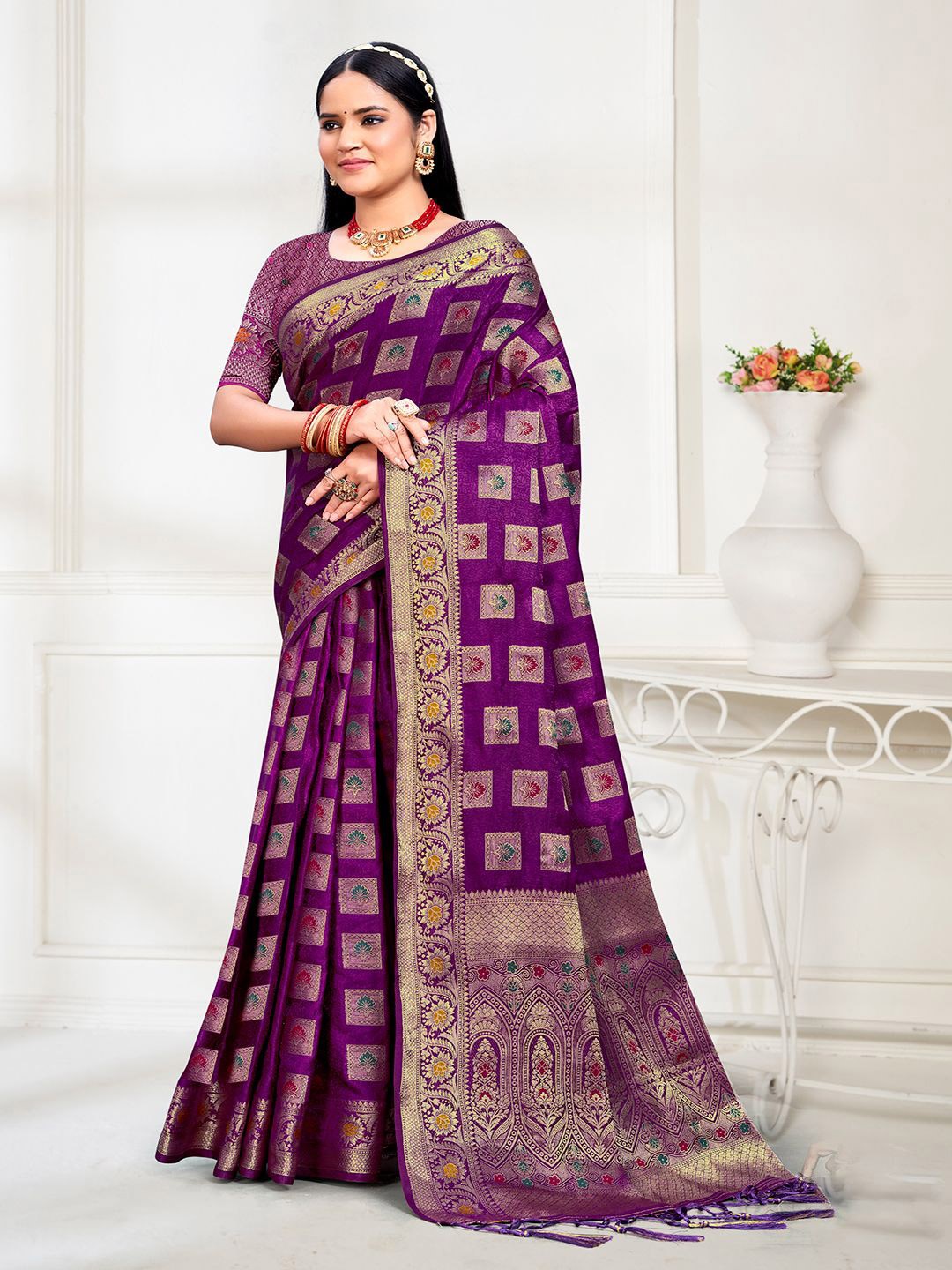 

SANGAM PRINTS Woven Design Zari Silk Blend Tussar Saree, Purple