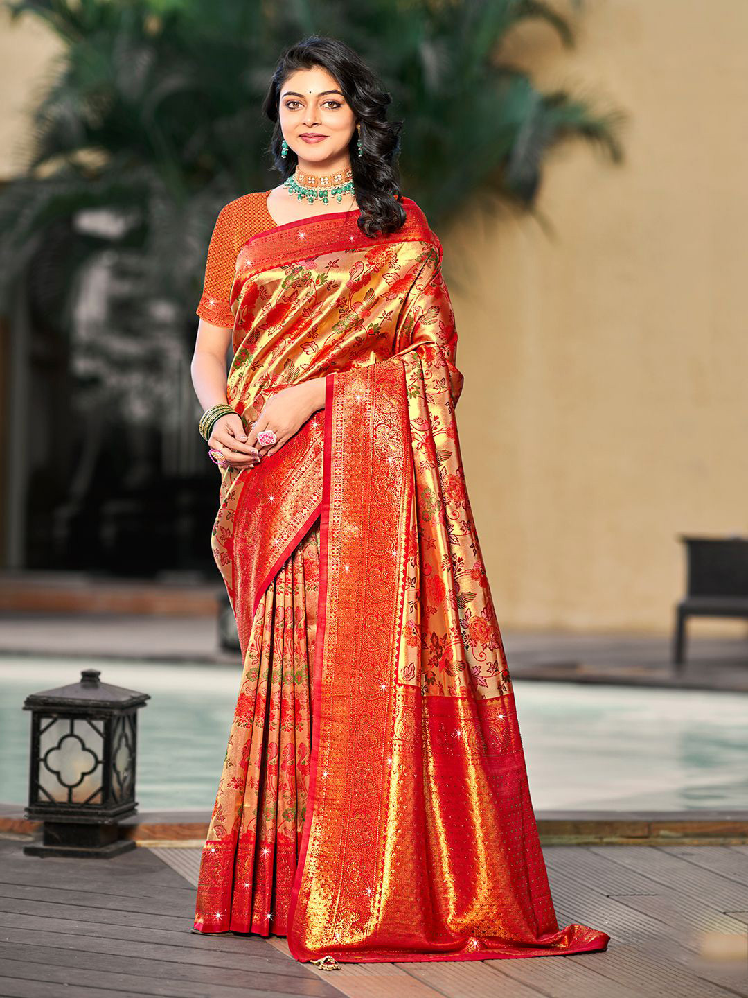 

SANGAM PRINTS Woven Design Zari Silk Blend Tussar Saree, Red
