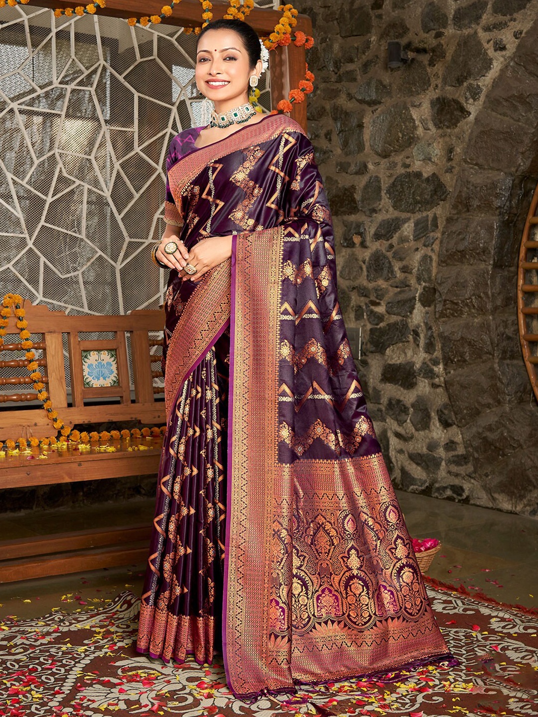 

SANGAM PRINTS Woven Design Zari Silk Blend Tussar Saree, Violet