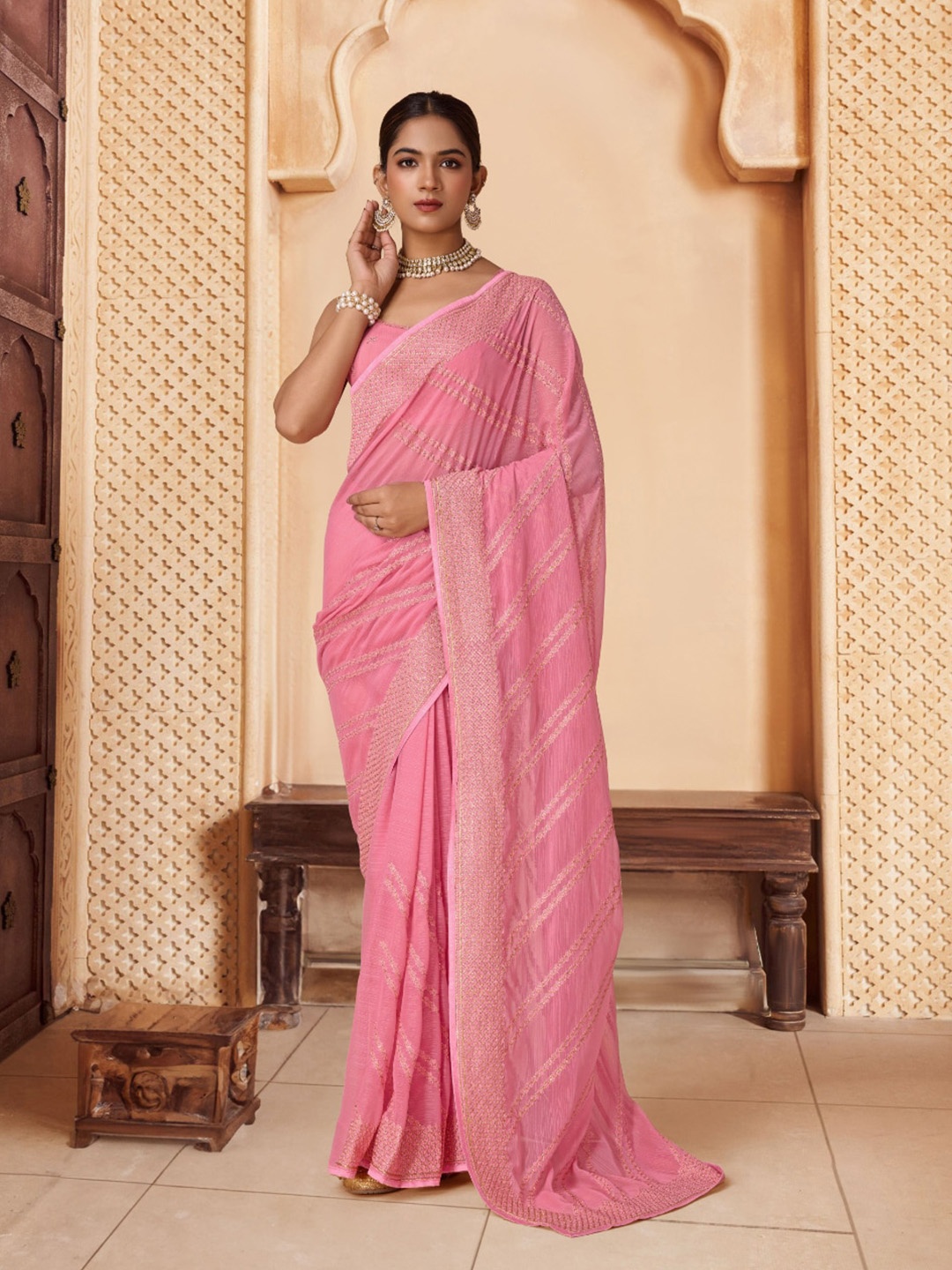 

House of Pataudi Embroidered Saree With Blouse Piece, Pink