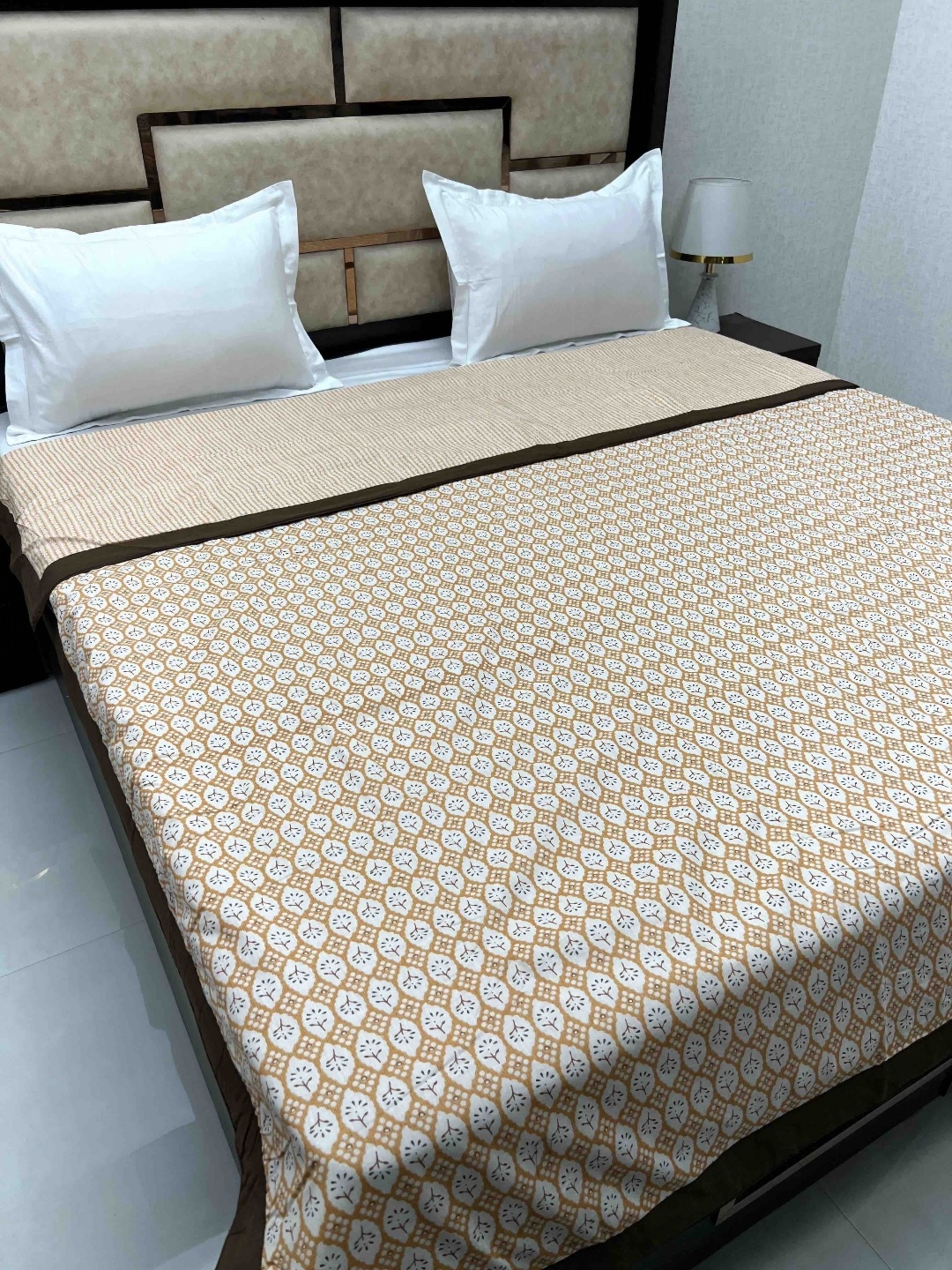 

Pure Decor Orange & White Ethnic Motifs Cotton AC Room 233 GSM Double Bed Dohar