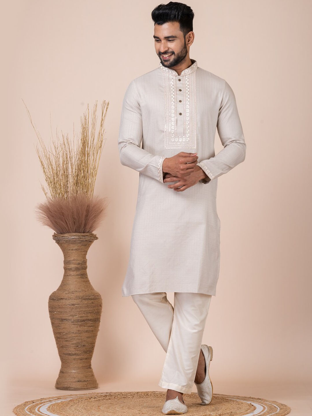 

HU - Handcrafted Uniquely Men Solid Keyhole Jacquard Kurta, Cream