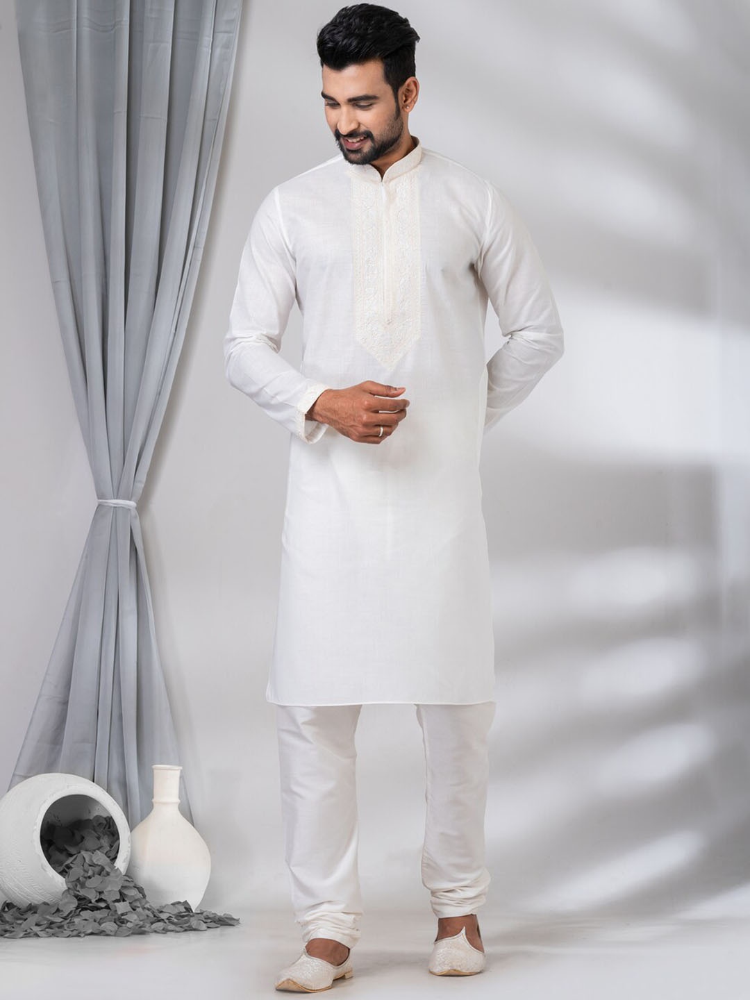 

HU - Handcrafted Uniquely Men Solid Thread Work Kurta, Off white